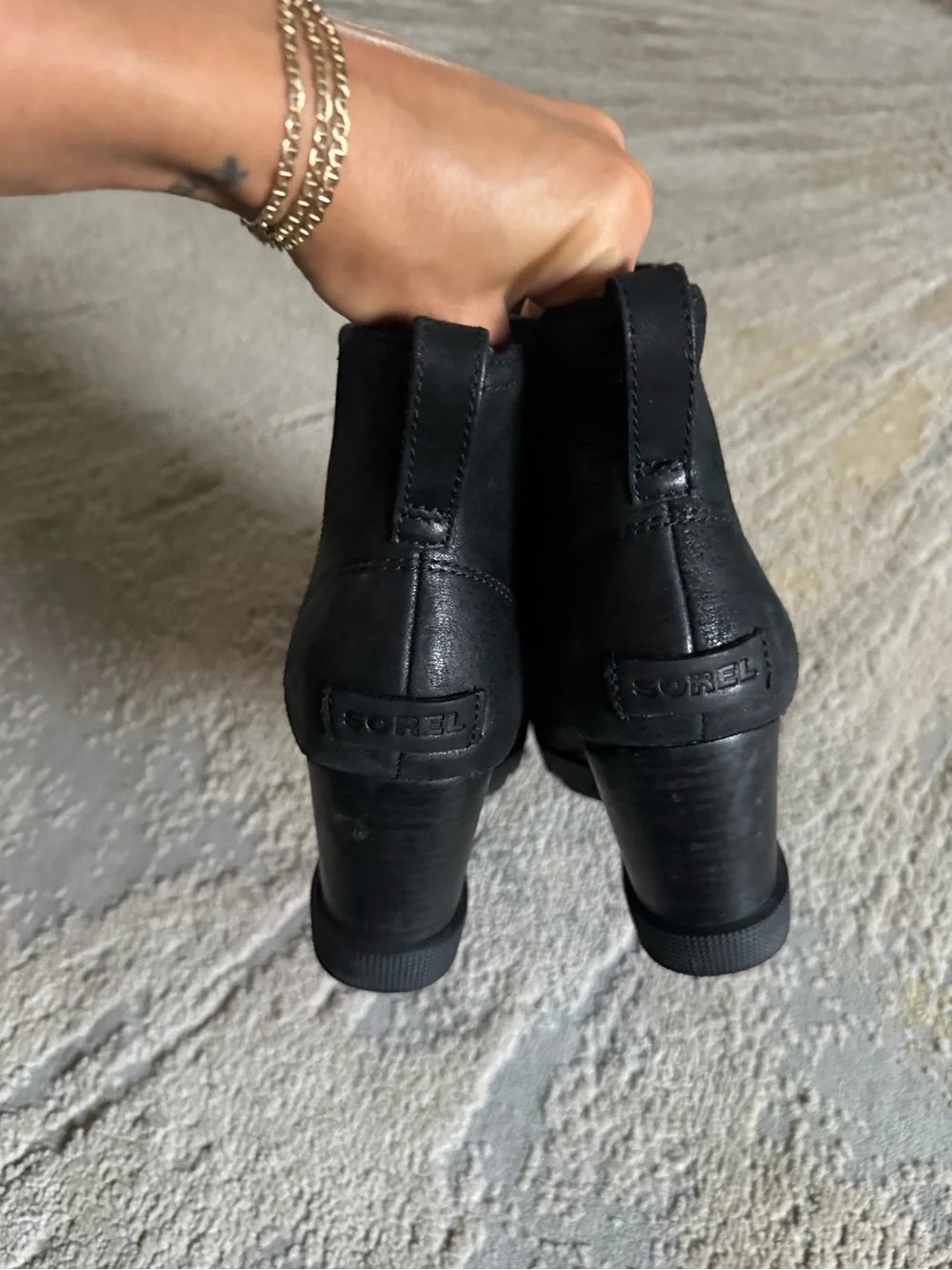 Sorel black leather Joan Uptown Chelsea Wedge Ankle Boots pull on elastic 9.5